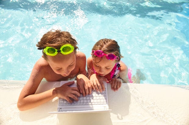 Vakantie met kinderen: als er maar wifi is