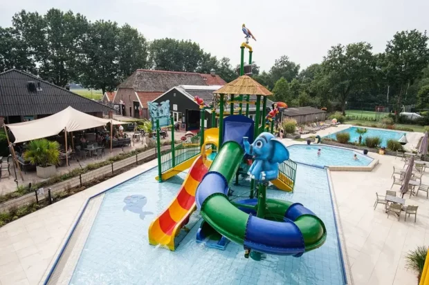 Water glijbaan in camping de Pallergaste